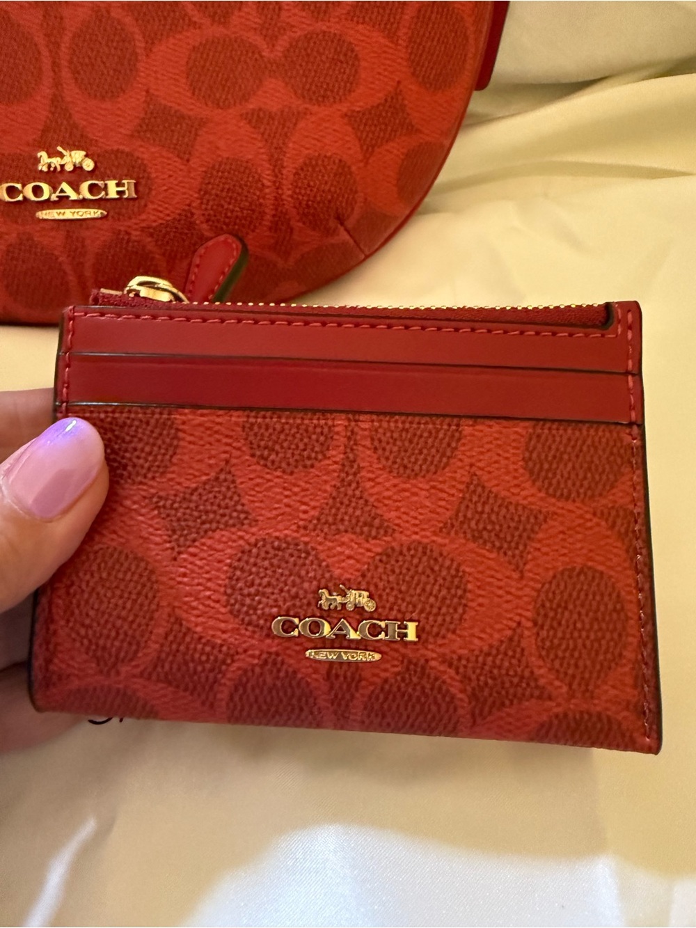 ♥️Coach NWT Crimson Red Signature Canvas Mini Payton Bag / Matching Card Case - Picture 4 of 9